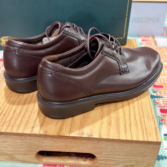 SAS Men's Brown Leather Shoes size 8 brand new with box - Picture 6 of 11